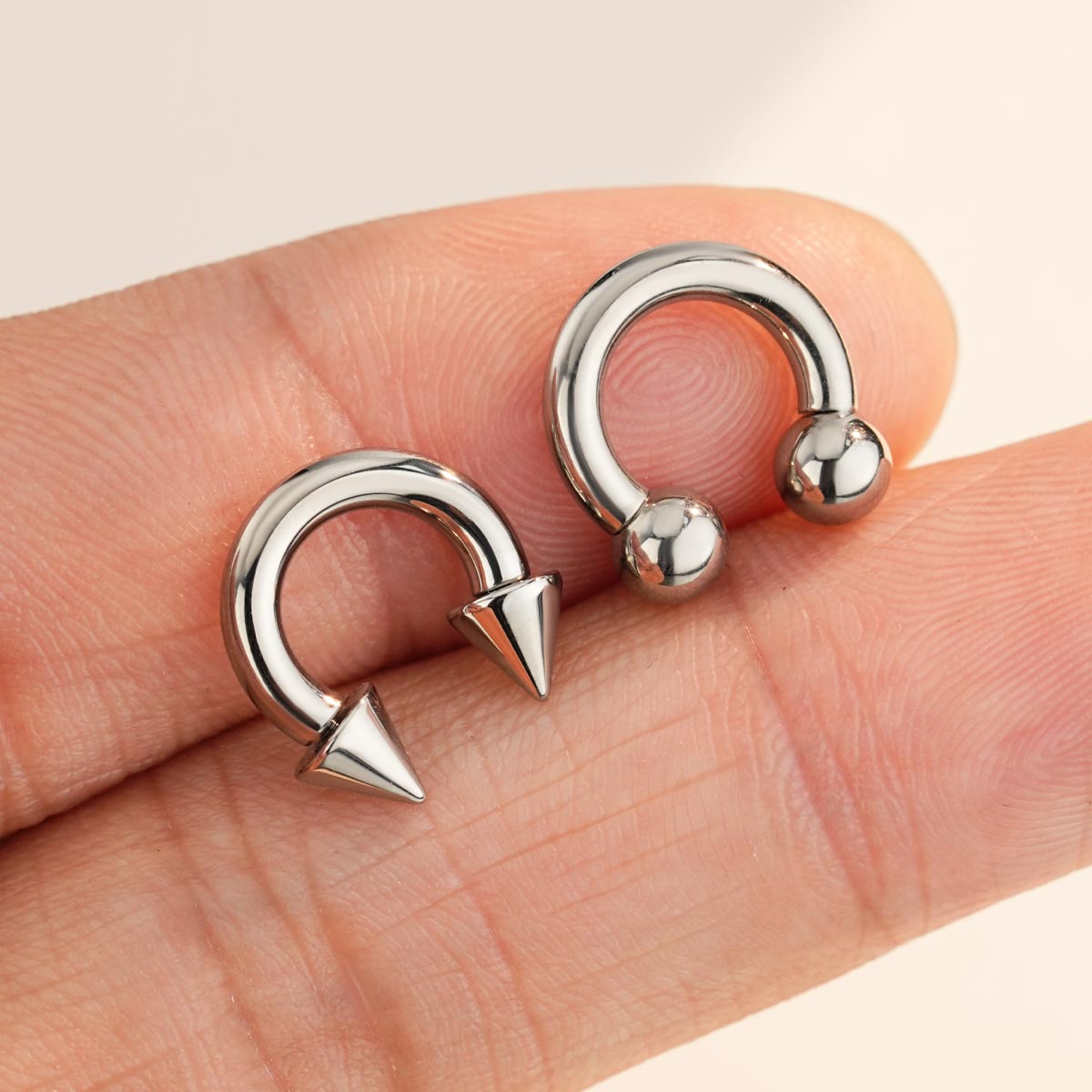 10G Titanium Spike/Ball Ends Internally Threaded Streching Piercing Horseshoe Circular Barbell