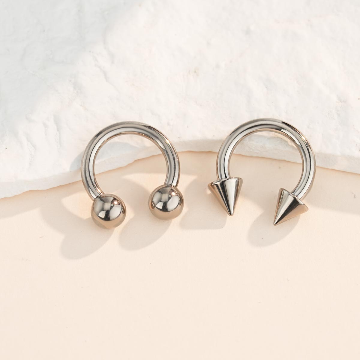 12G Titanium Spike/Ball Ends Internally Threaded Streching Piercing Horseshoe Circular Barbell