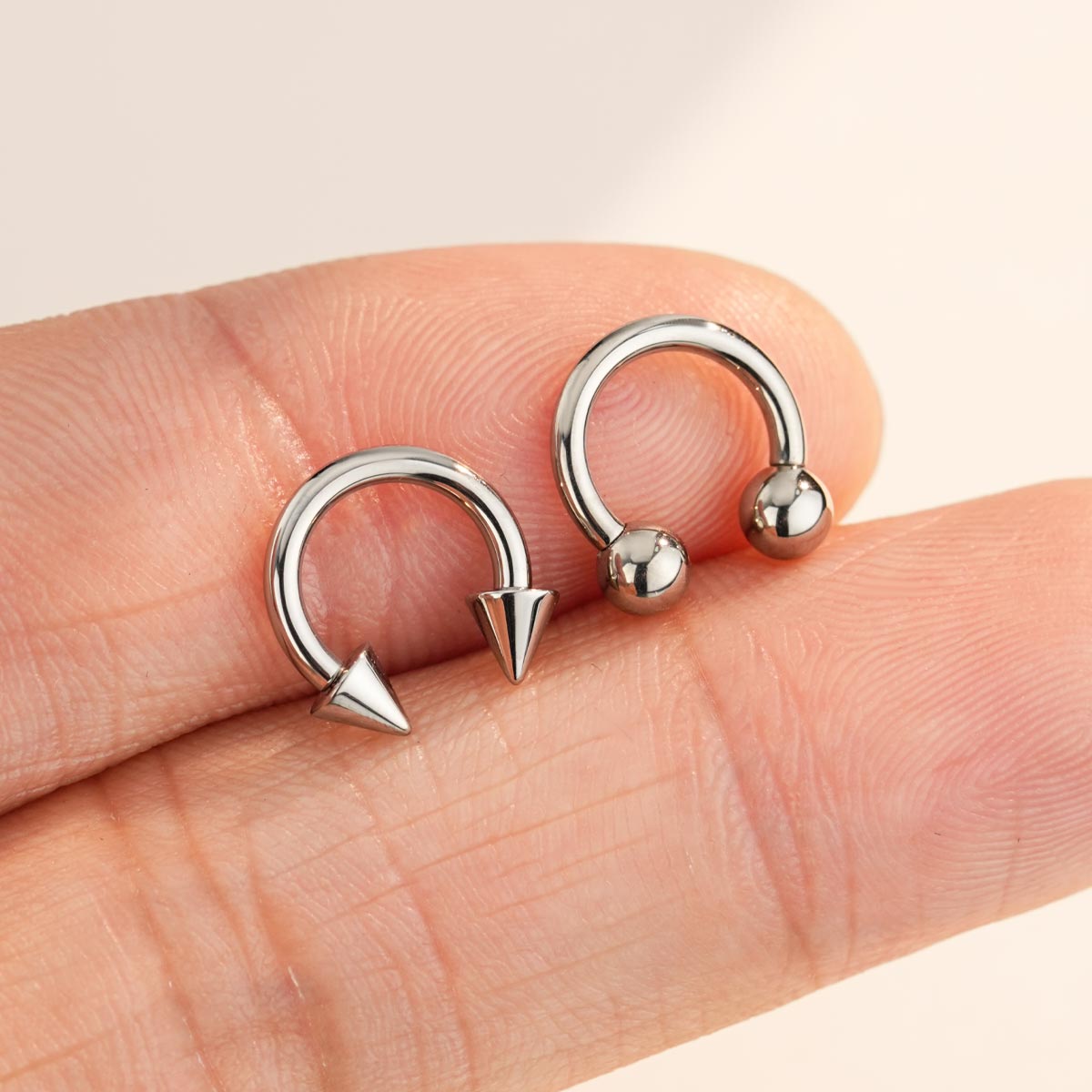 12G Titanium Spike/Ball Ends Internally Threaded Streching Piercing Horseshoe Circular Barbell
