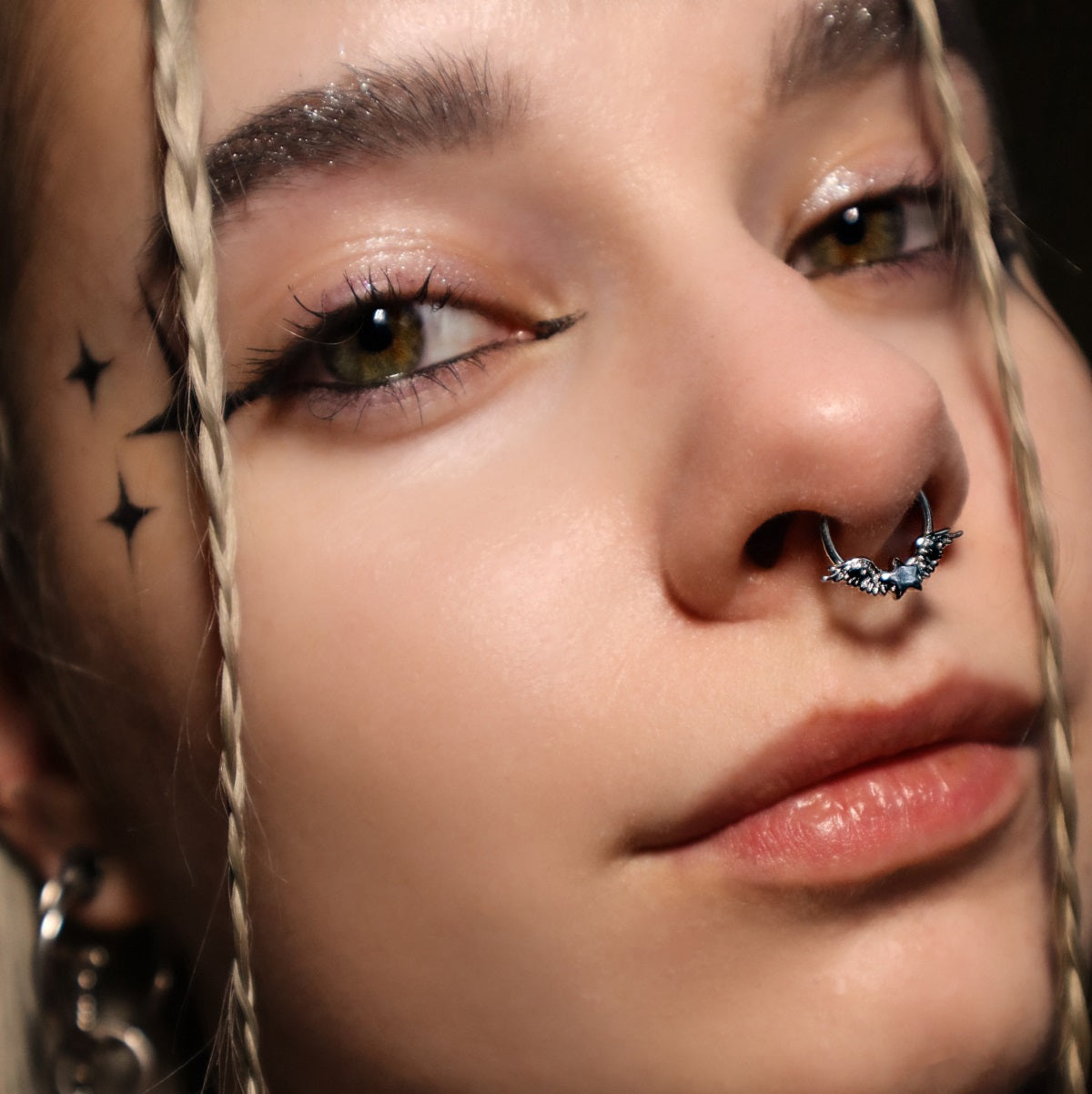 Wings & Star Hinged Segment Septum Ring